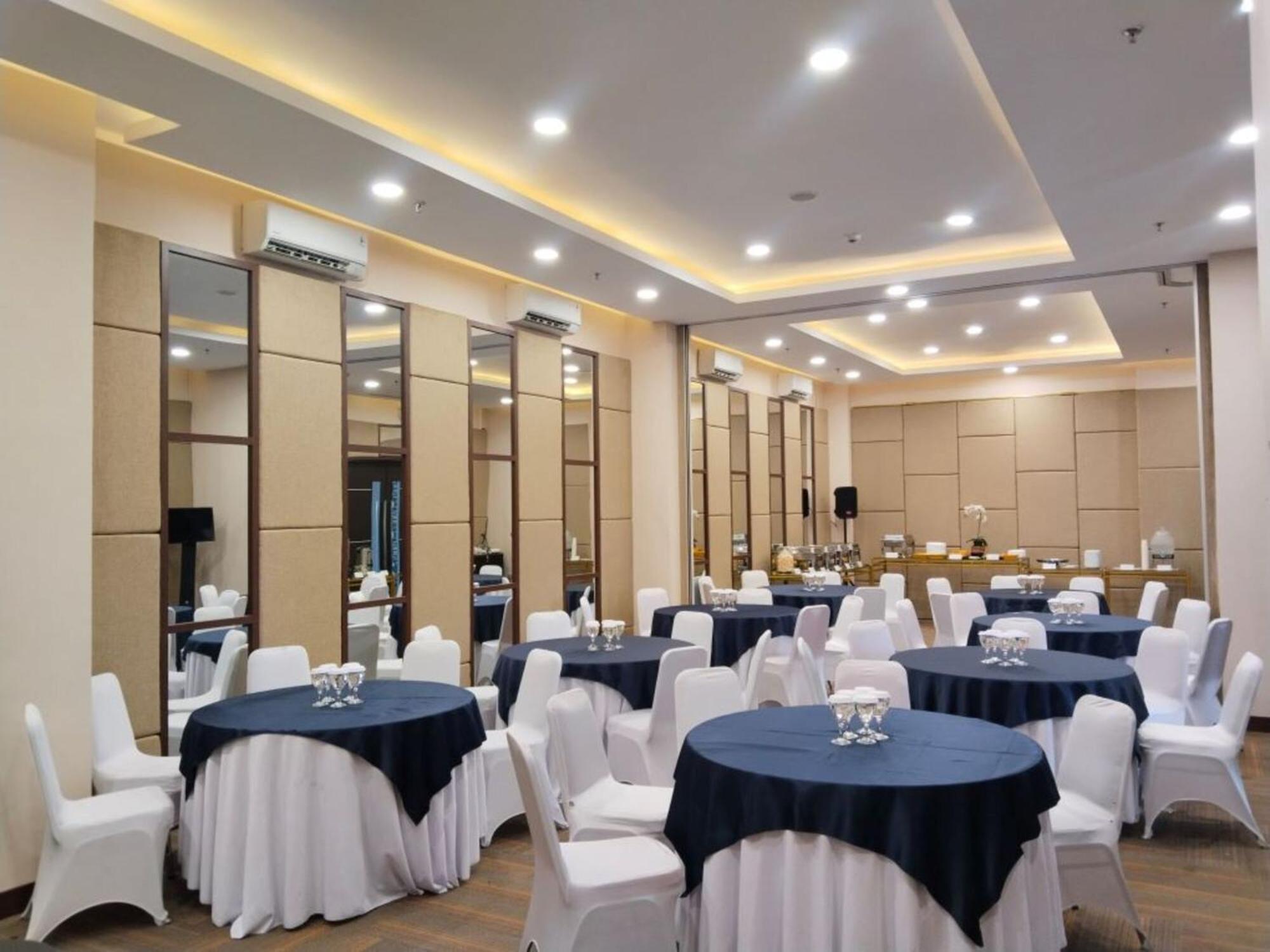 Cordova Suites Semarang Exterior photo