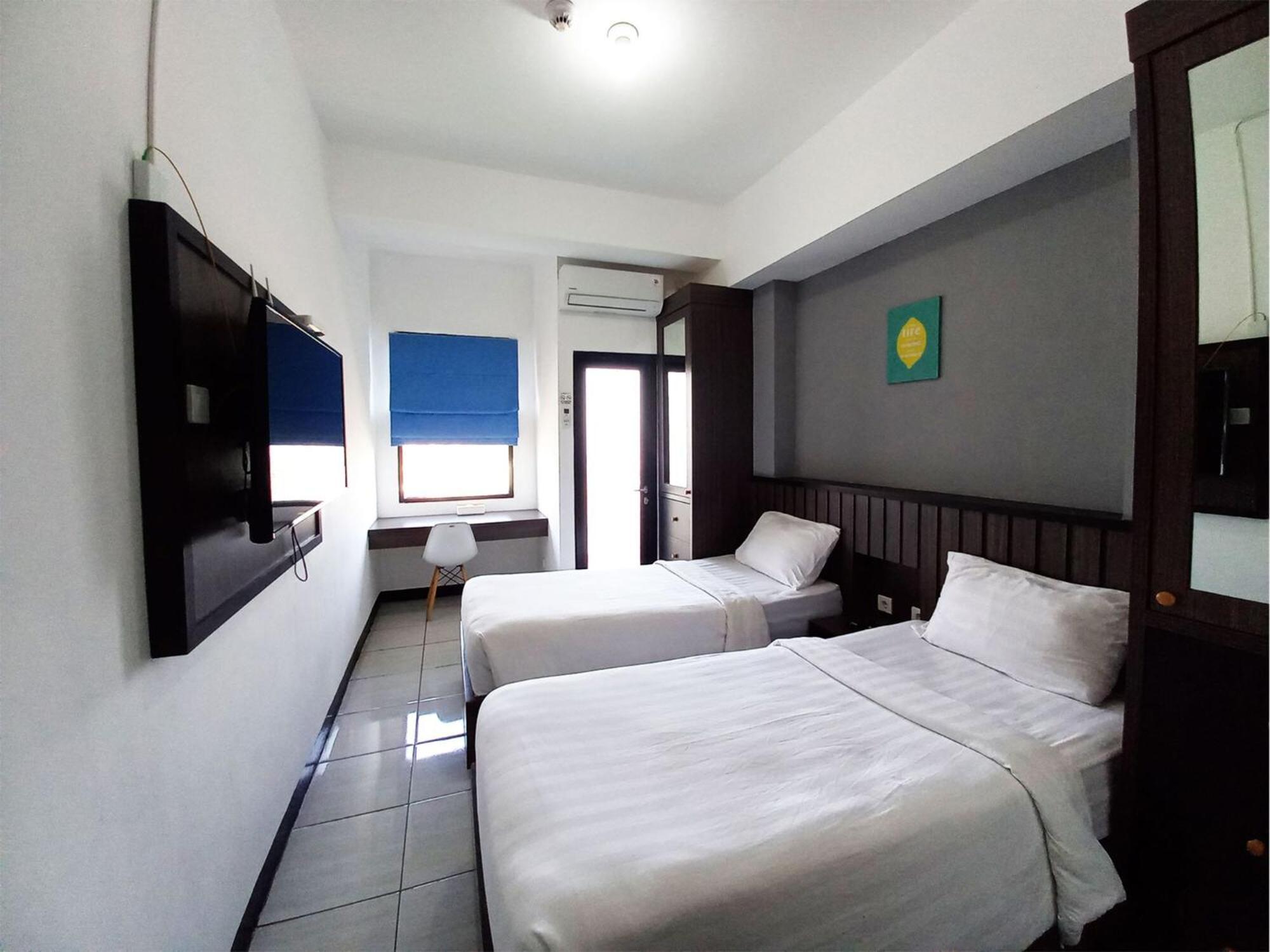 Cordova Suites Semarang Exterior photo