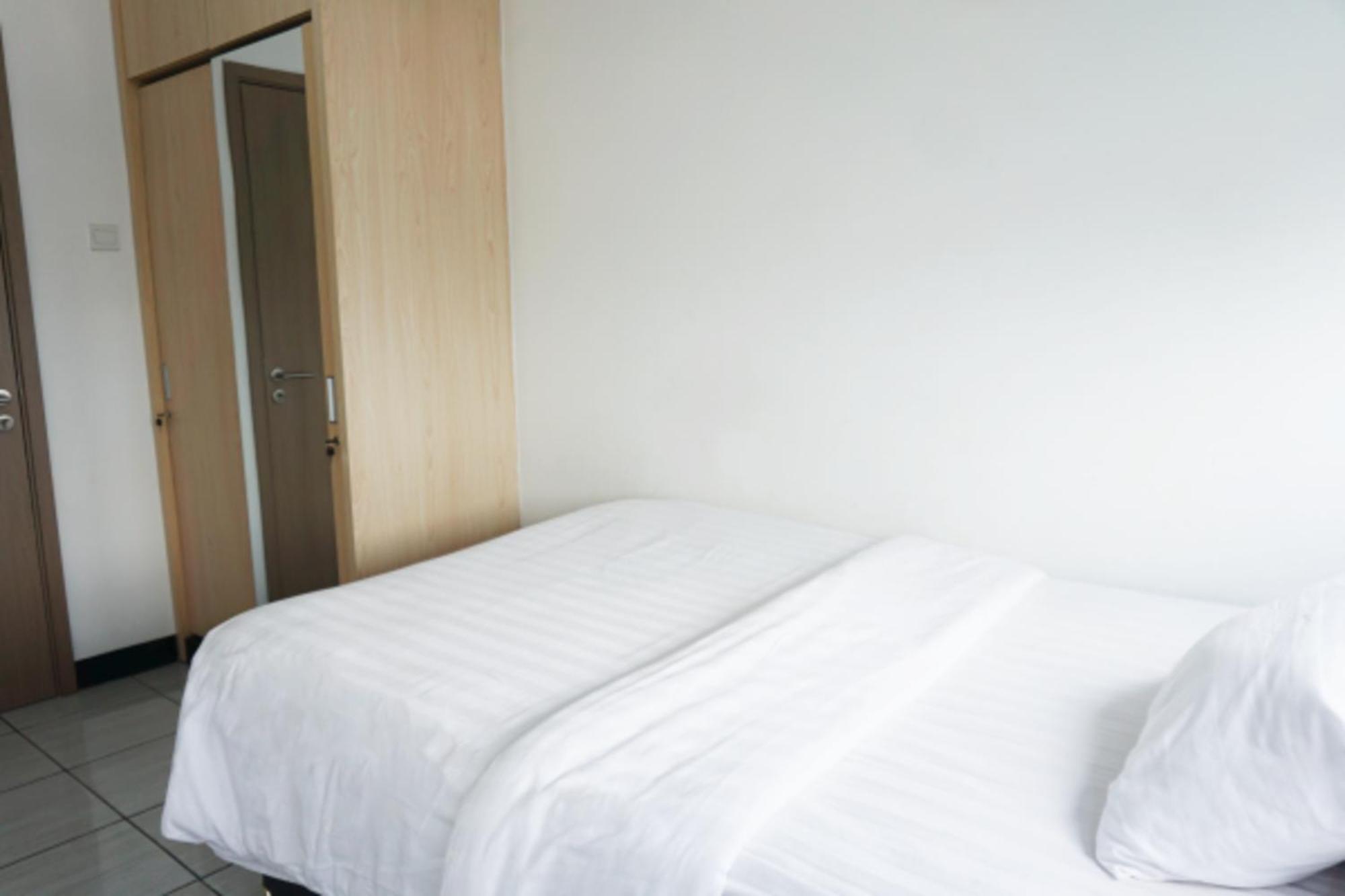 Cordova Suites Semarang Exterior photo