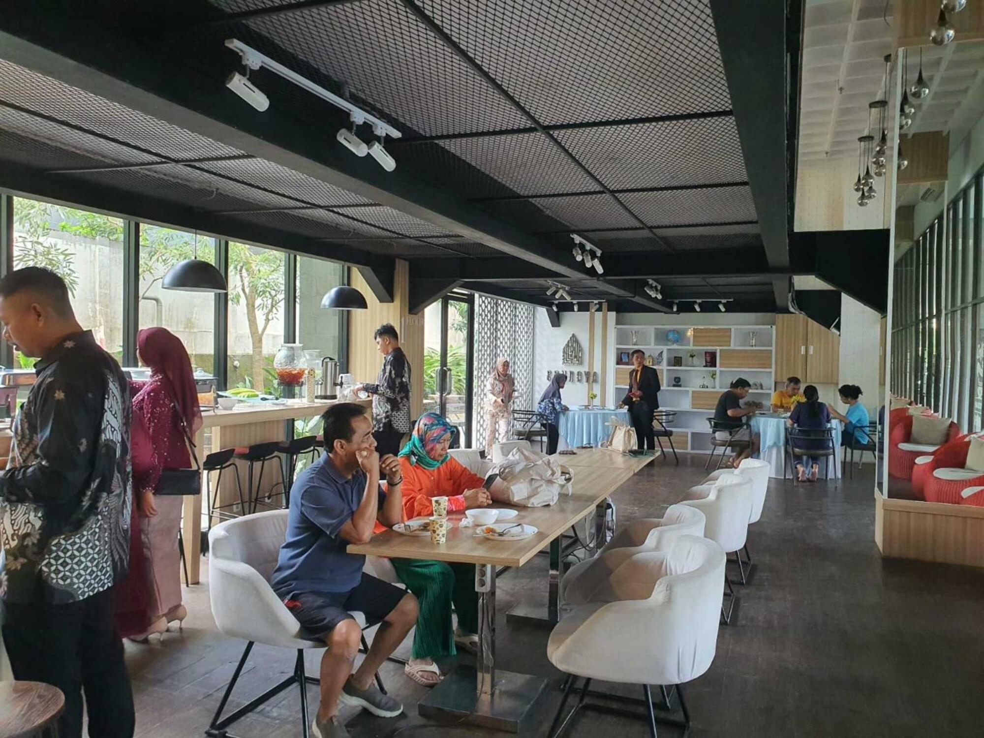 Cordova Suites Semarang Exterior photo
